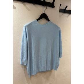 M3025913 striktr�je - Sky