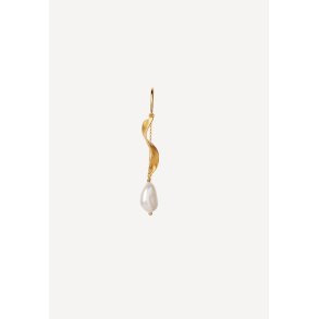 Long Twisted rering - Baroque Pearl